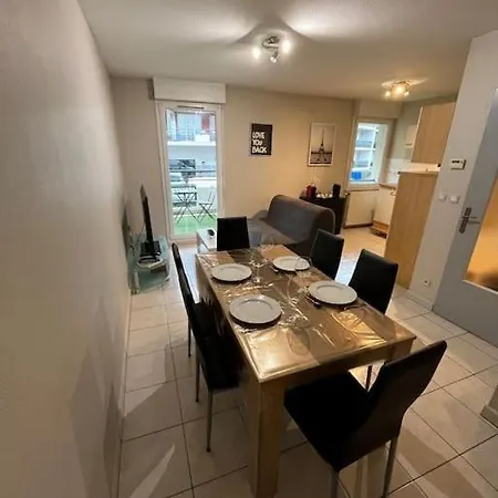 Charmant T2 + Parking Et Balcon Apartment