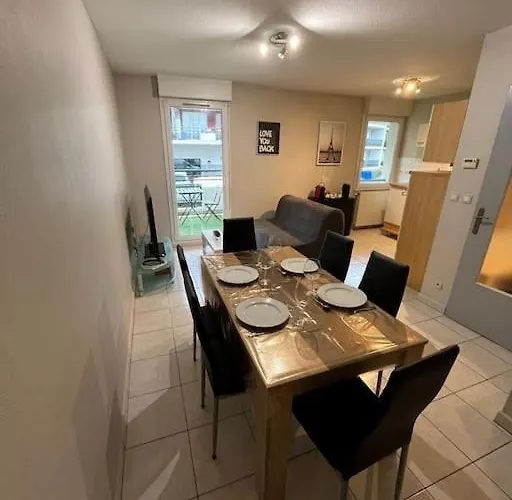 Charmant T2 + Parking Et Balcon Appartement